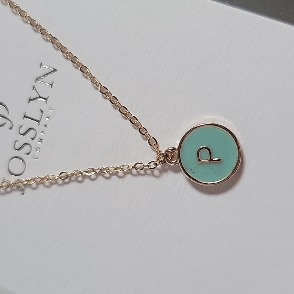 Green Enamal Initial Pendant Necklace (P)